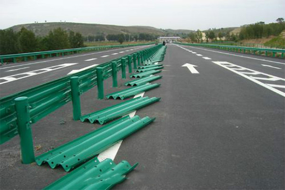 舒兰波形护栏的维护与管理确保道路安全的关键步骤